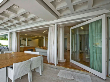 SC80-100 - Wooden horizontally pivoted window by Capoferri Serramenti - view 2